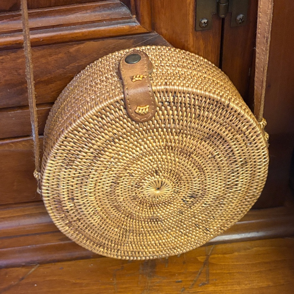 Round Woven Tan Crossbody Bag